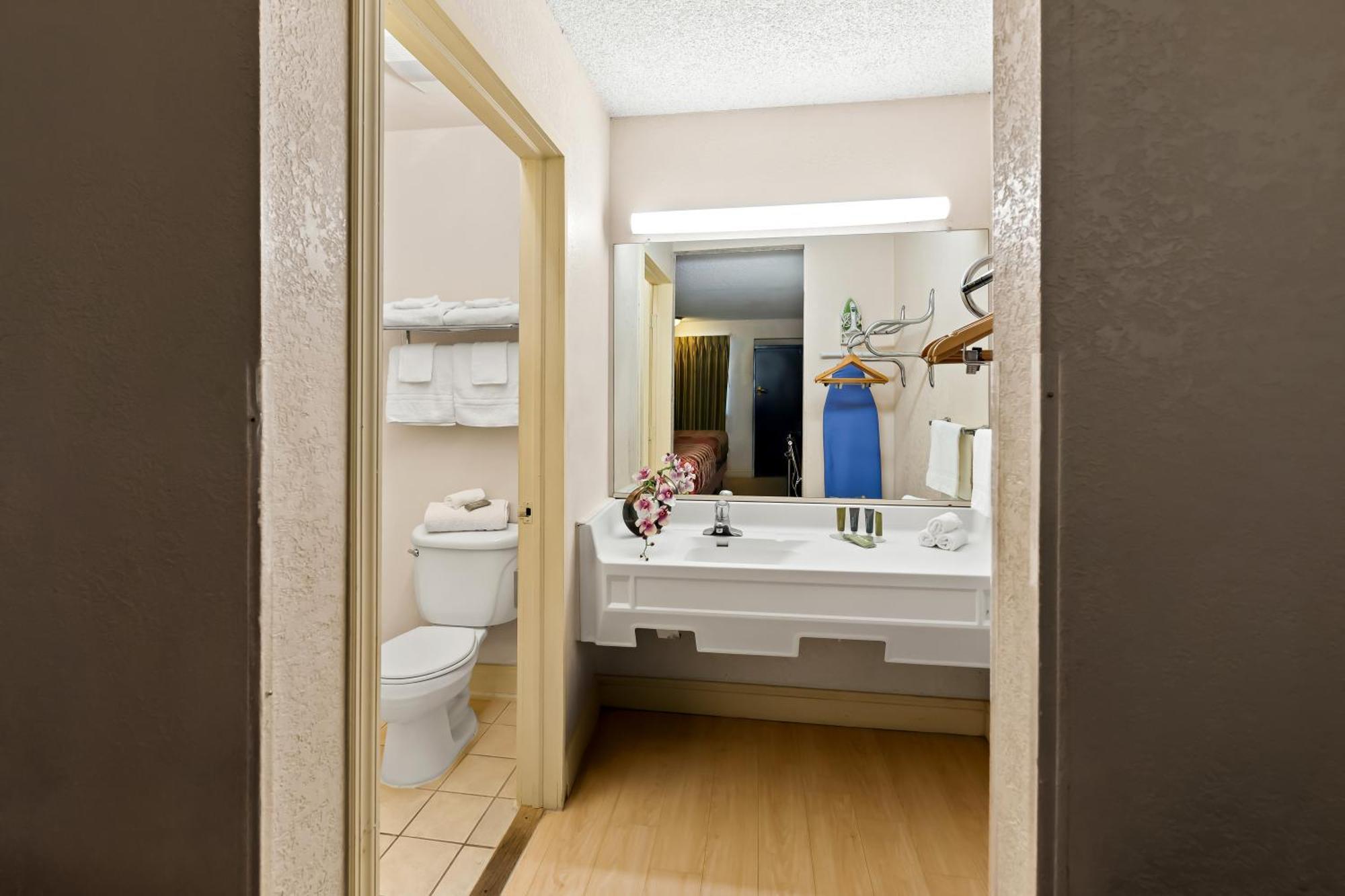 Bellmawr Economy Inn Bellmawr-Philadelphia Area Esterno foto